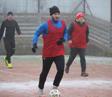 Silvestrovský fotbálek ve Vinarech - 31.12.2024